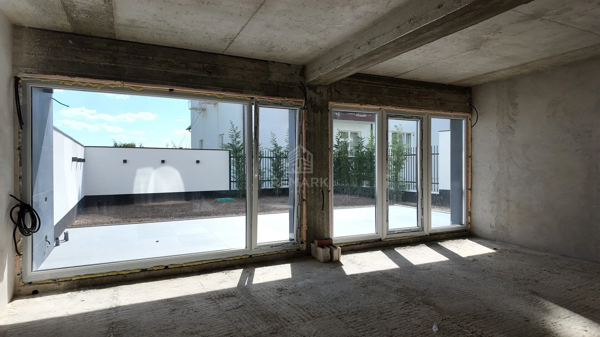 2-этажный дом, 3 комнаты, 250 м² — Изображение 2