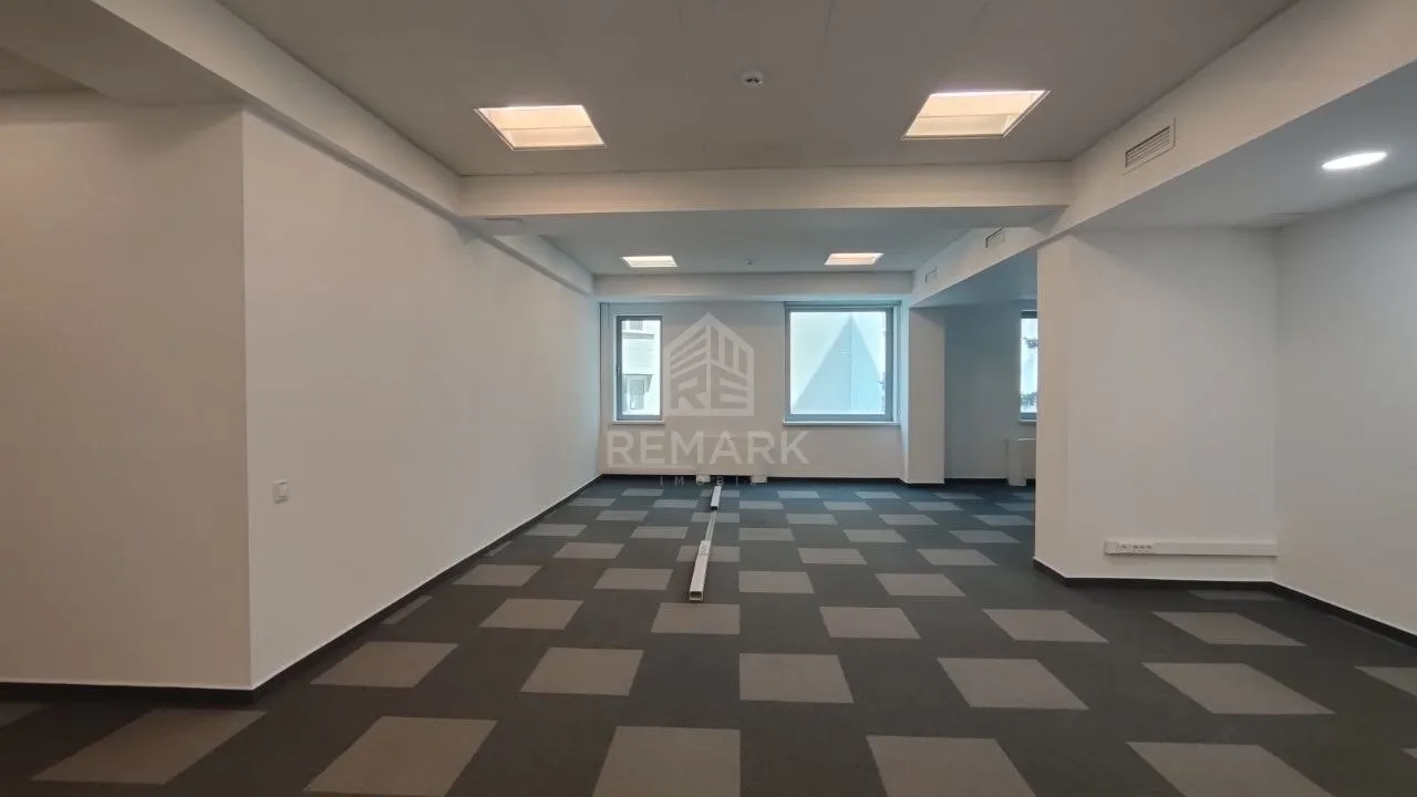 3-camere birou, 135 m² — Imagine 1