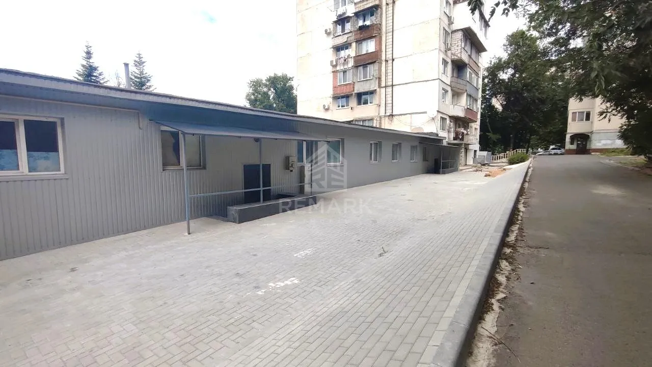 Spațiu comercial, 400 m² — Imagine 2
