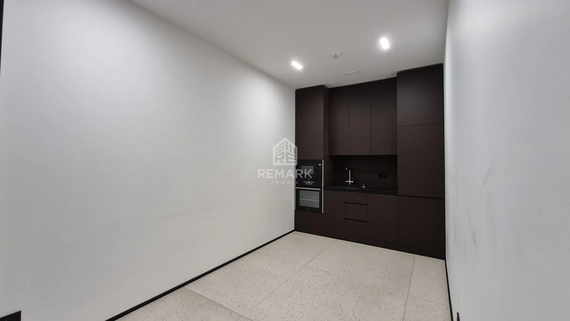 1-bedroom office, 166 m² — Image 2