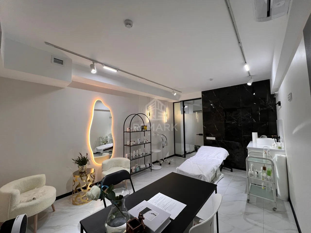 Commercial space, 170 m² — Image 1