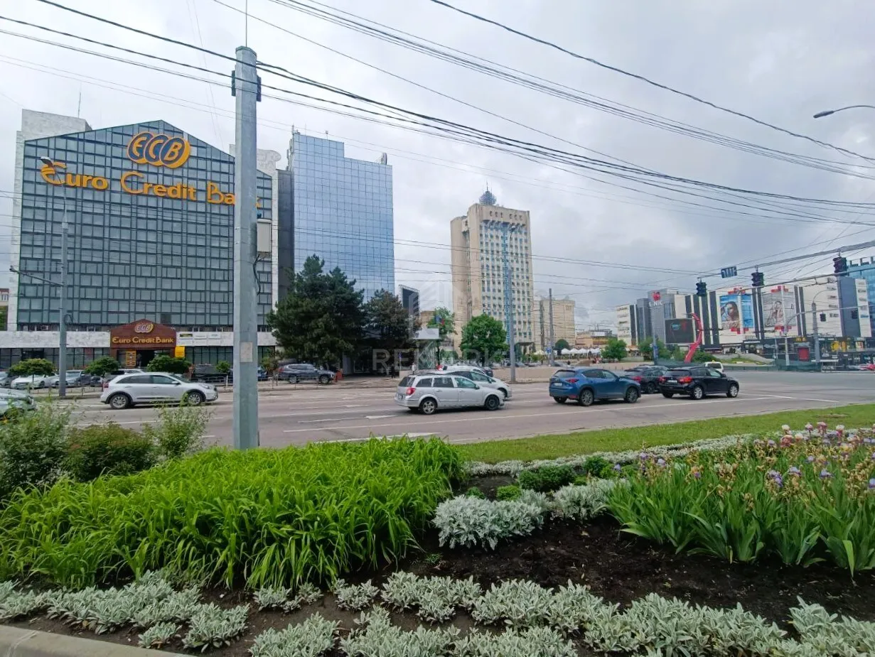 Birou, 246 m² — Imagine 3