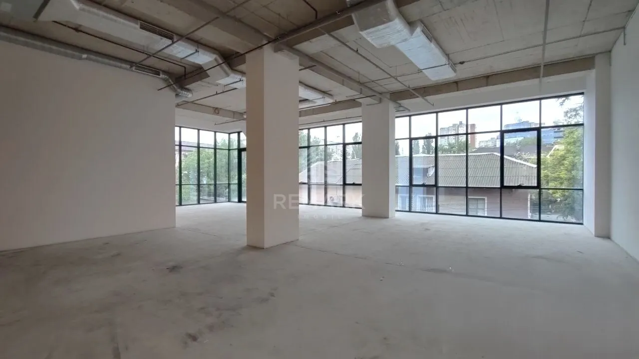 Spațiu comercial, 152 m² — Imagine 1