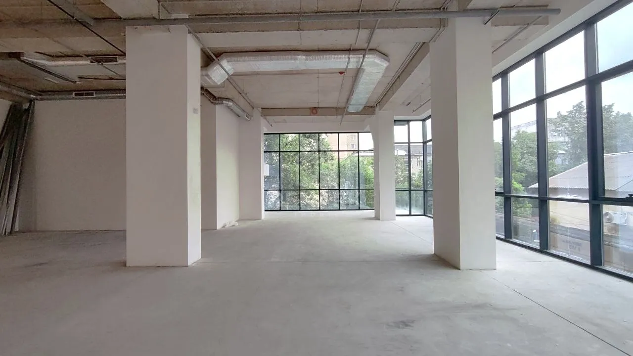 Spațiu comercial, 152 m² — Imagine 2