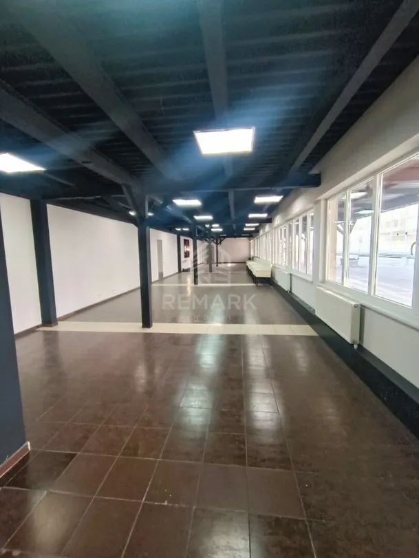 Spațiu comercial, 240 m² — Imagine 3