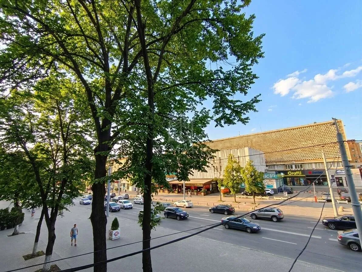 Commercial space, 245 m² — Image 2