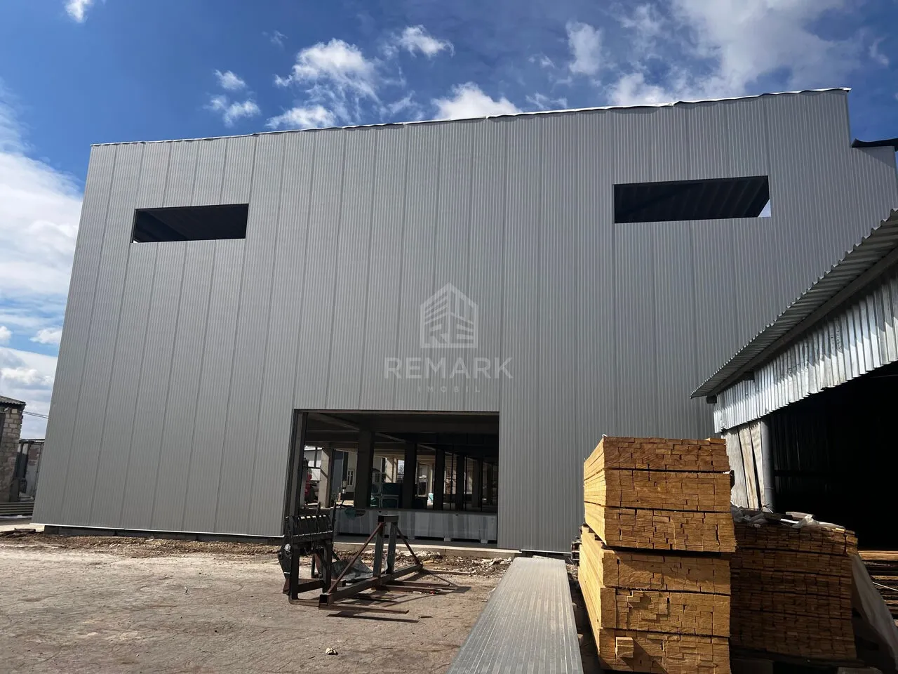 Spațiu comercial, 1 850 m² — Imagine 2