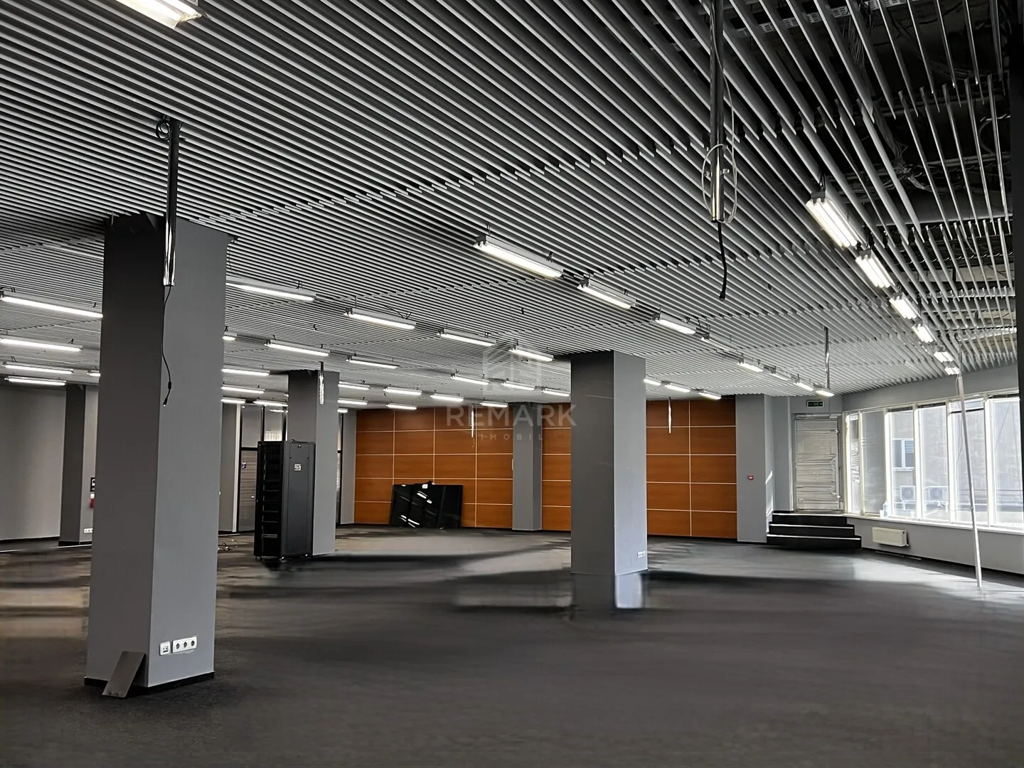 Birou, 1 400 m² — Imagine 2