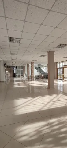 Commercial space, 178 m² — Image 1