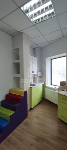Commercial space, 178 m² — Image 2