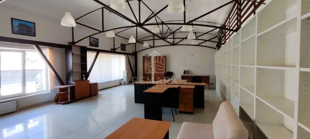 Office, 120 m² — Image 1