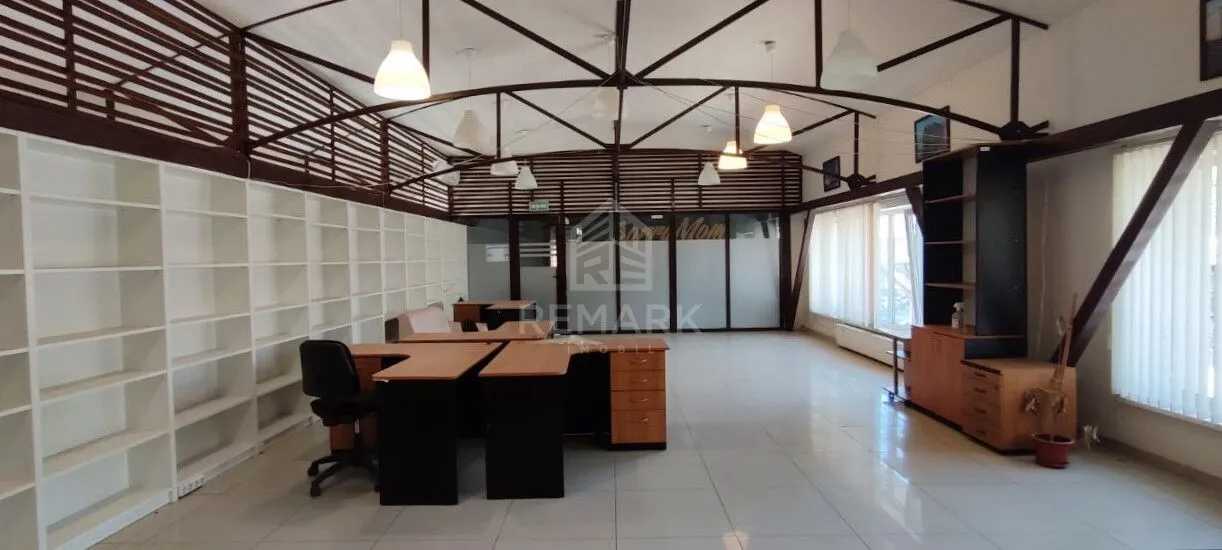 1-camere birou, 120 m² — Imagine 1