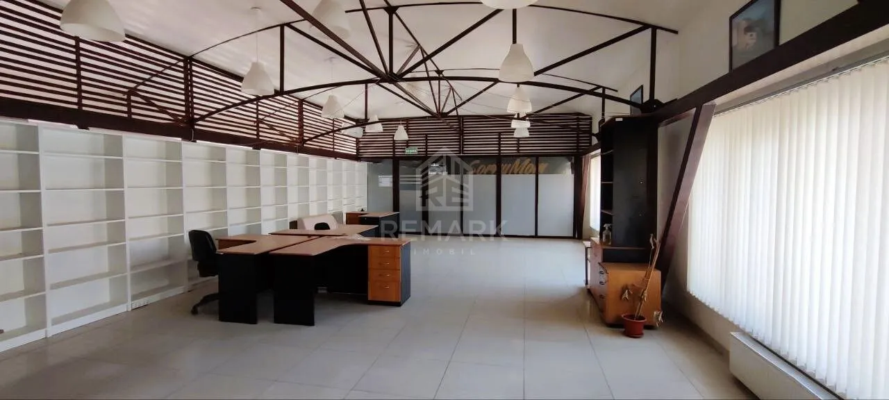 Office, 120 m² — Image 3