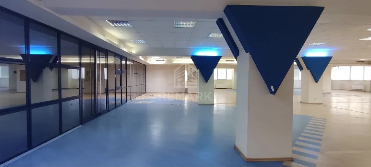 Birou, 645 m² — Imagine 3
