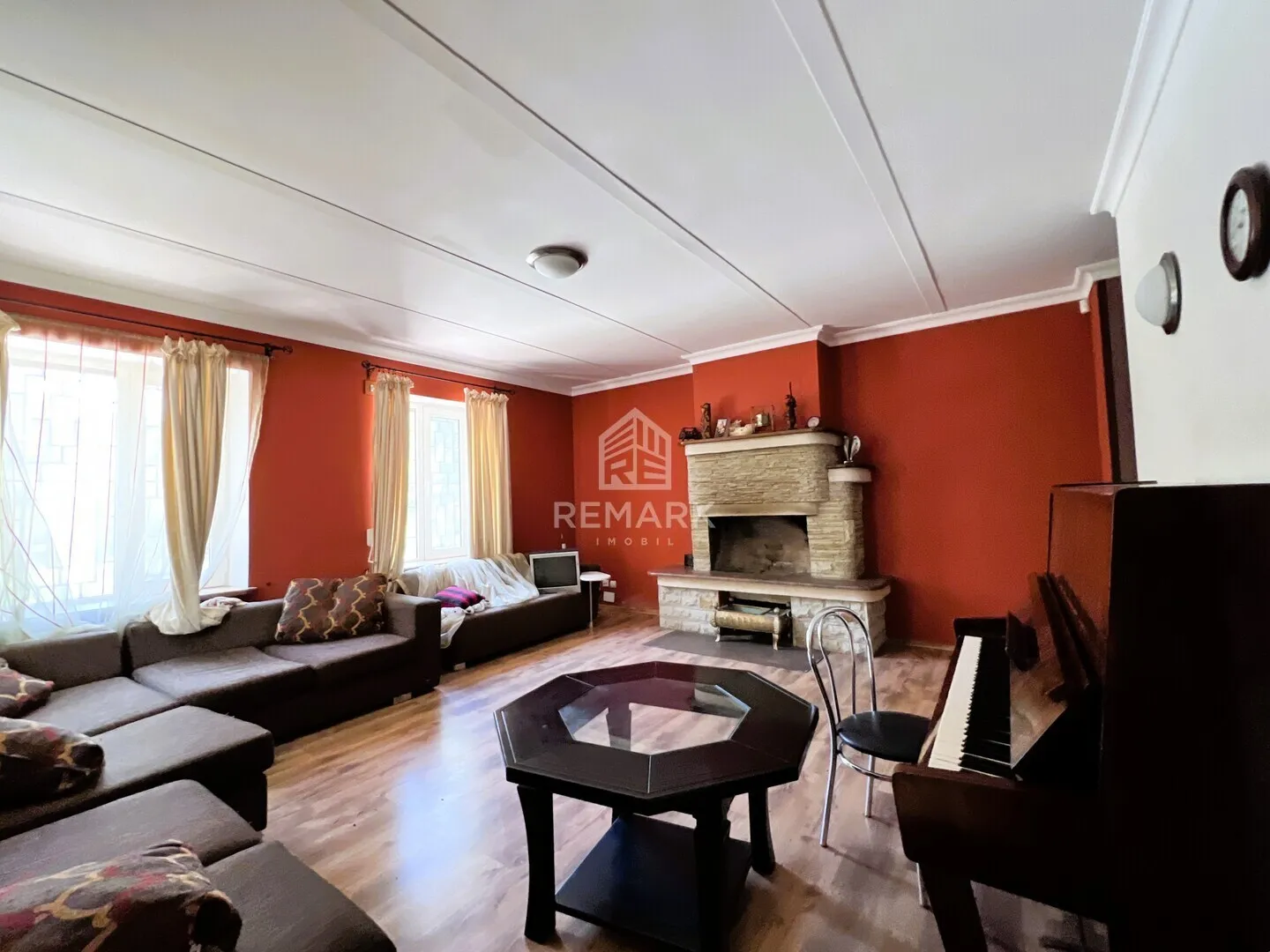 2-etaje casă, 4 camere, 300 m² — Imagine 3