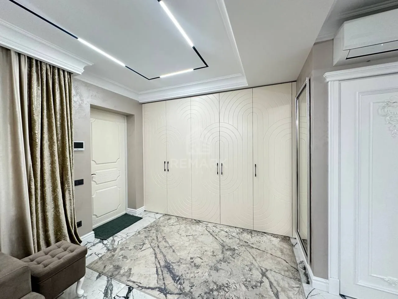 2-etaje casă, 4 camere, 200 m² — Imagine 3