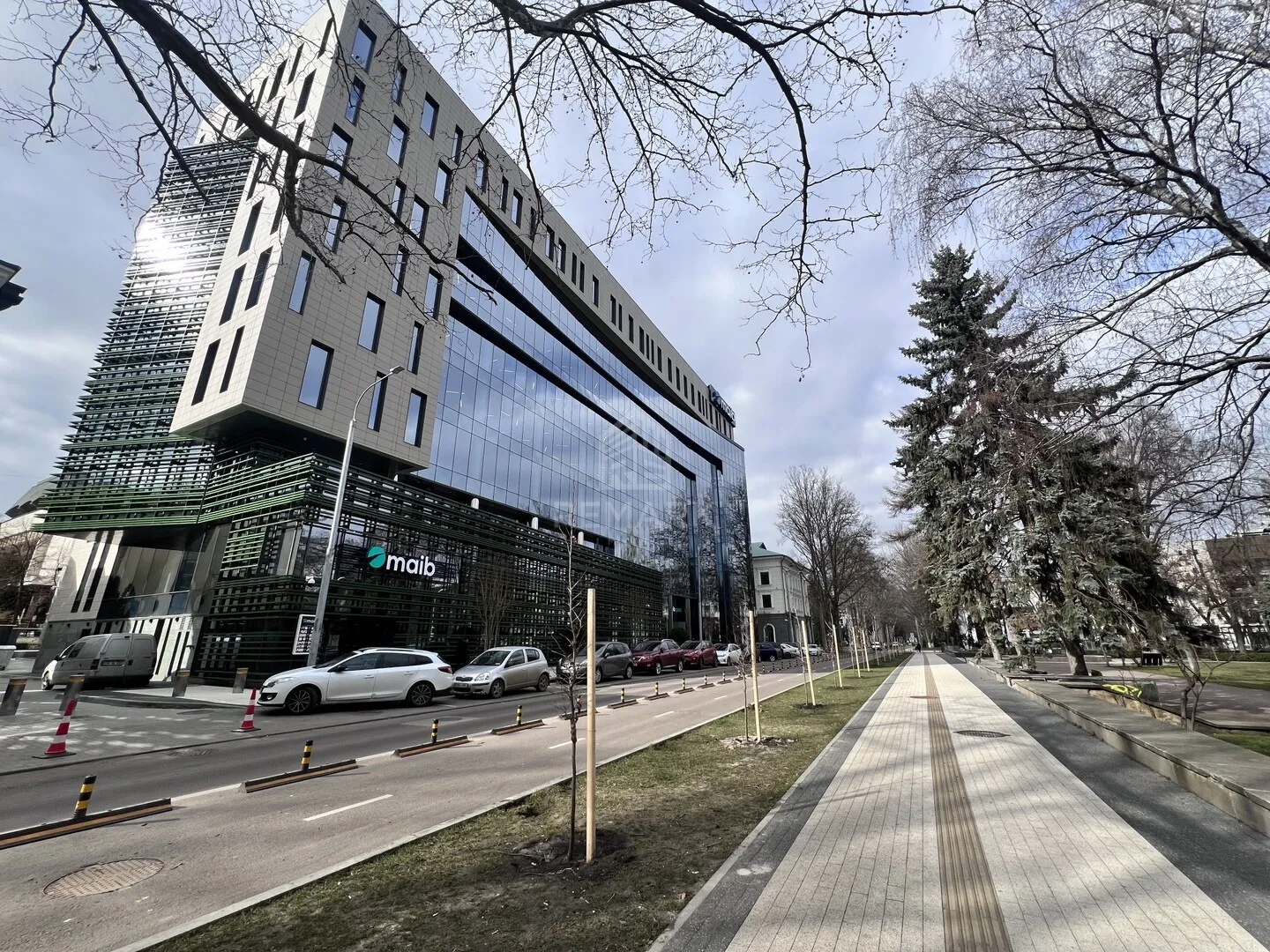 Birou, 2 000 m² — Imagine 2