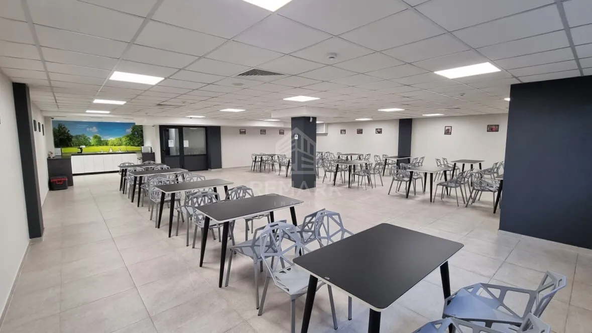 Commercial space, 241 m² — Image 3