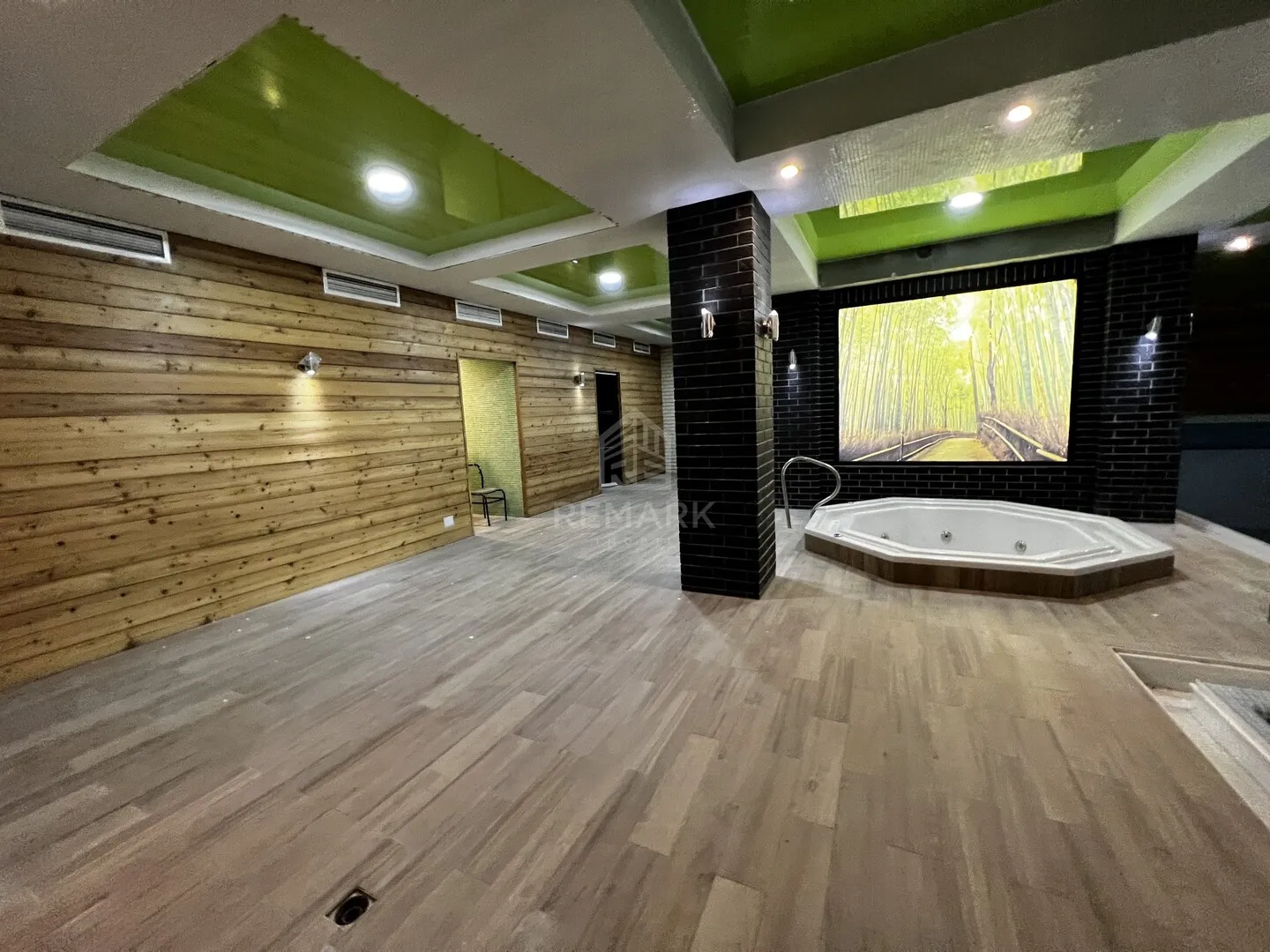 Spațiu comercial, 420 m² — Imagine 1