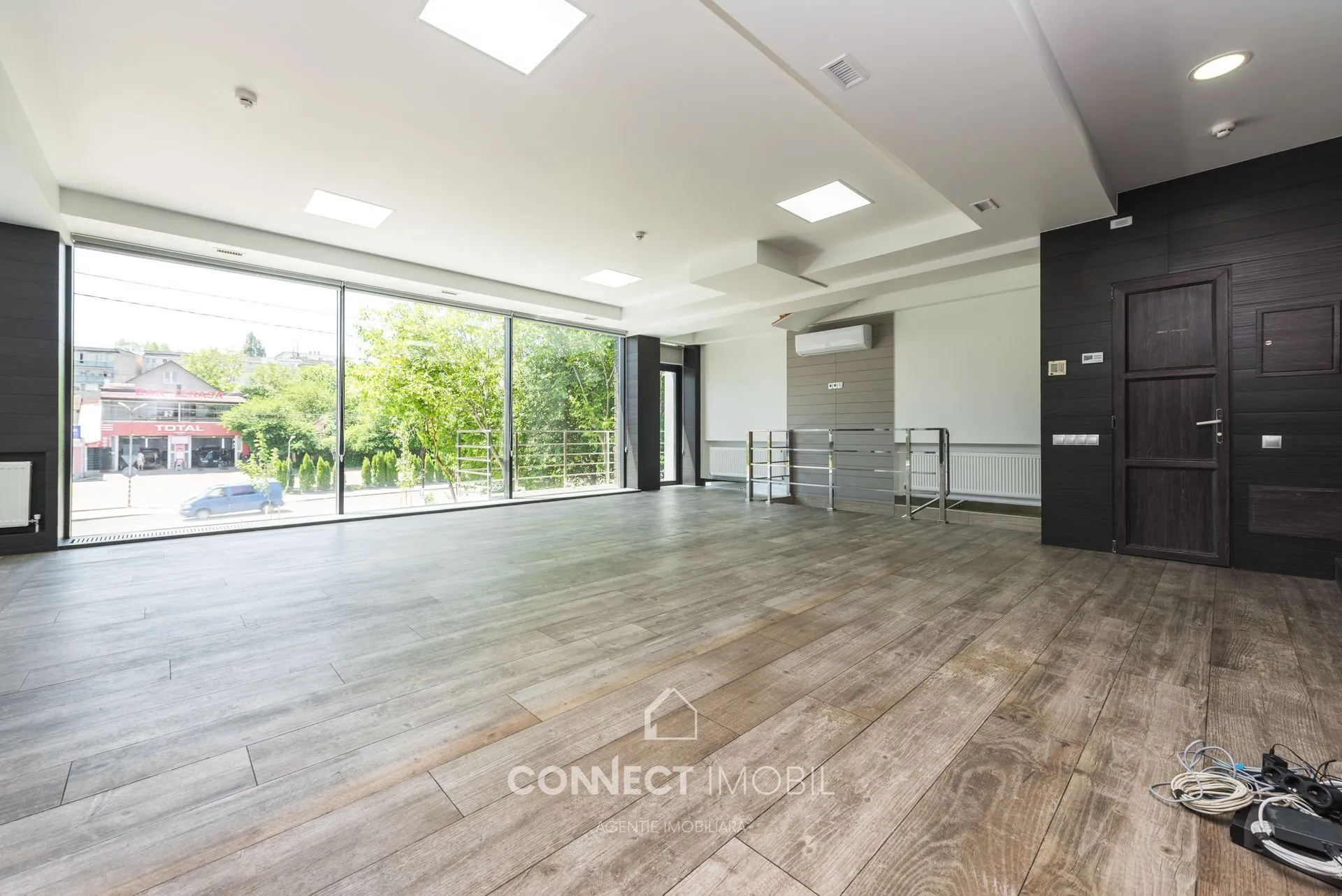 Free-purpose property, 280 m² — Image 1