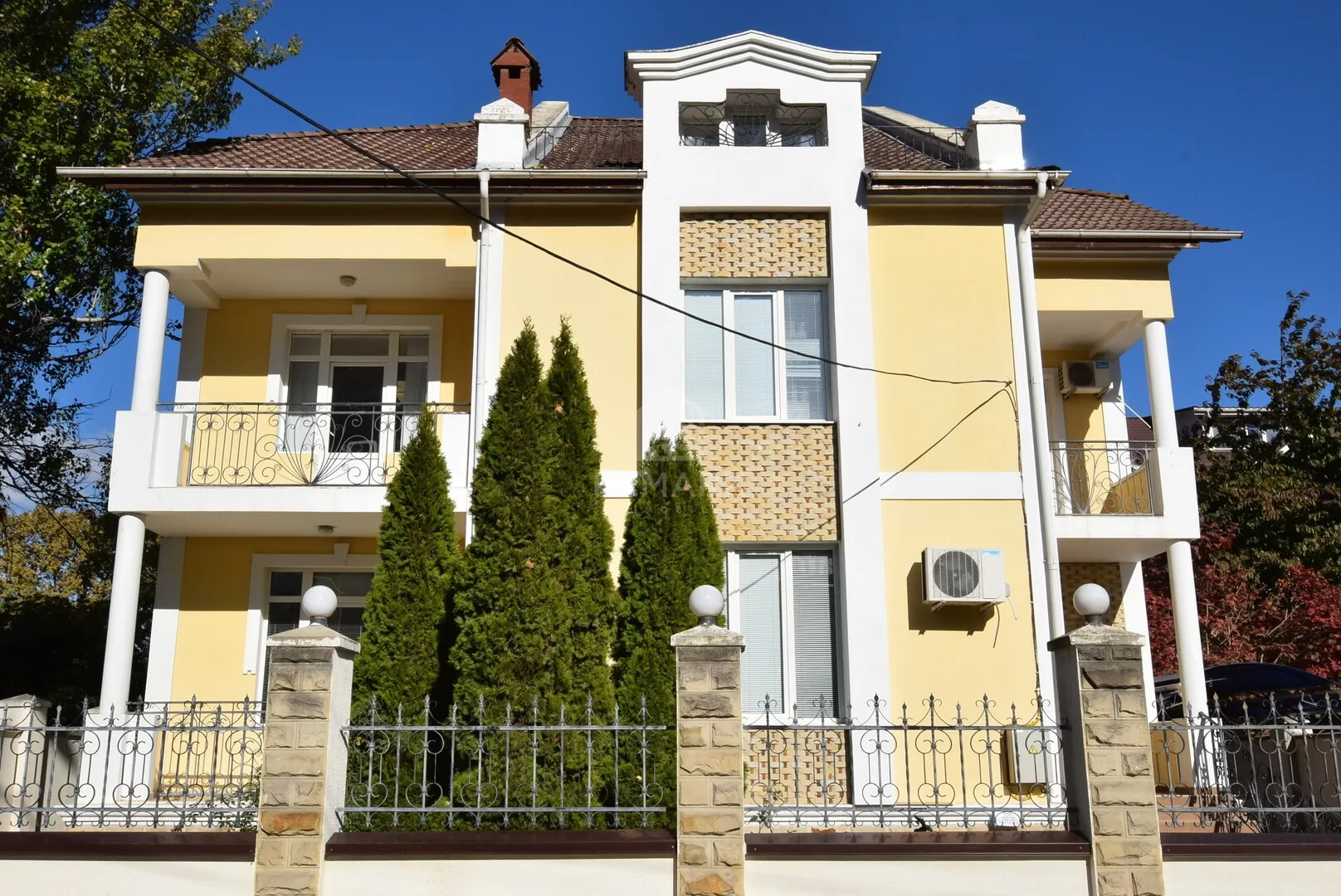 9-комнатный офис, 320 м² — Изображение 1