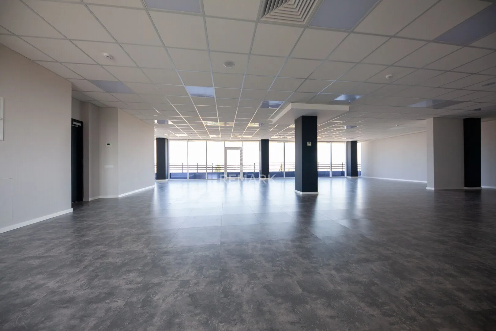 1-camere birou, 200 m² — Imagine 1
