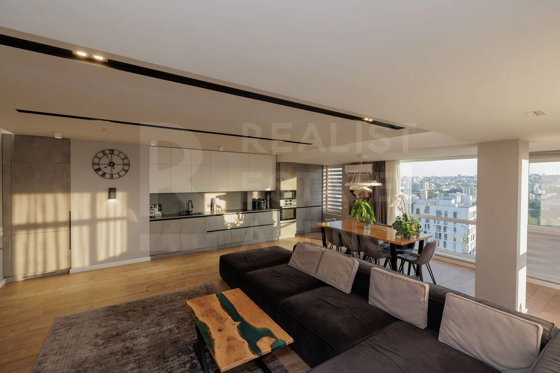 2-комнатная квартира, 111.6 м² — Изображение 1