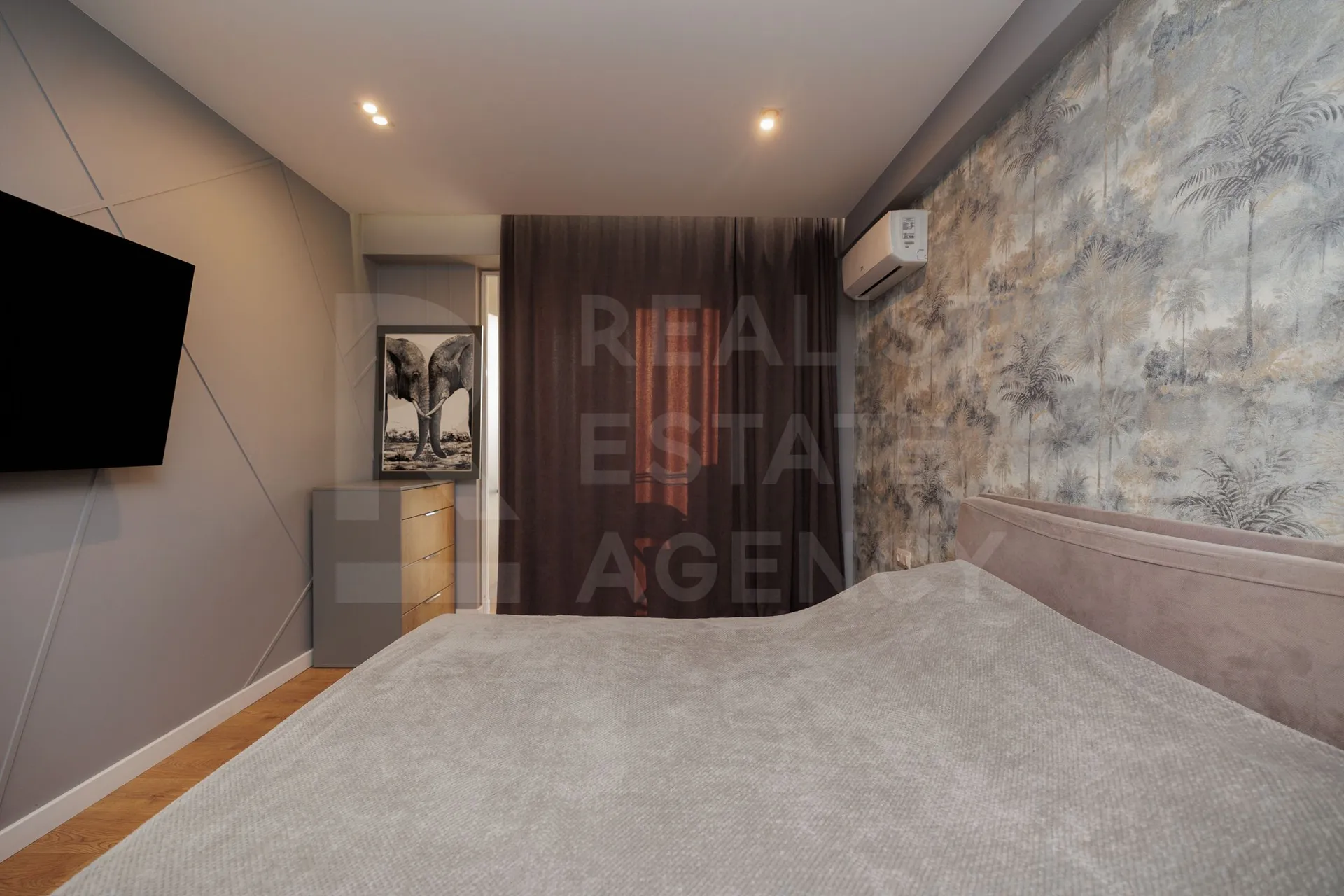 2-bedroom apartment, 111.6 m² — Image 3