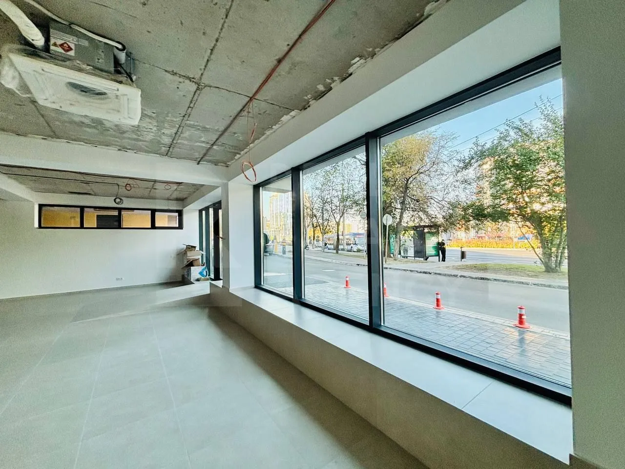 Spațiu comercial, 149 m² — Imagine 1
