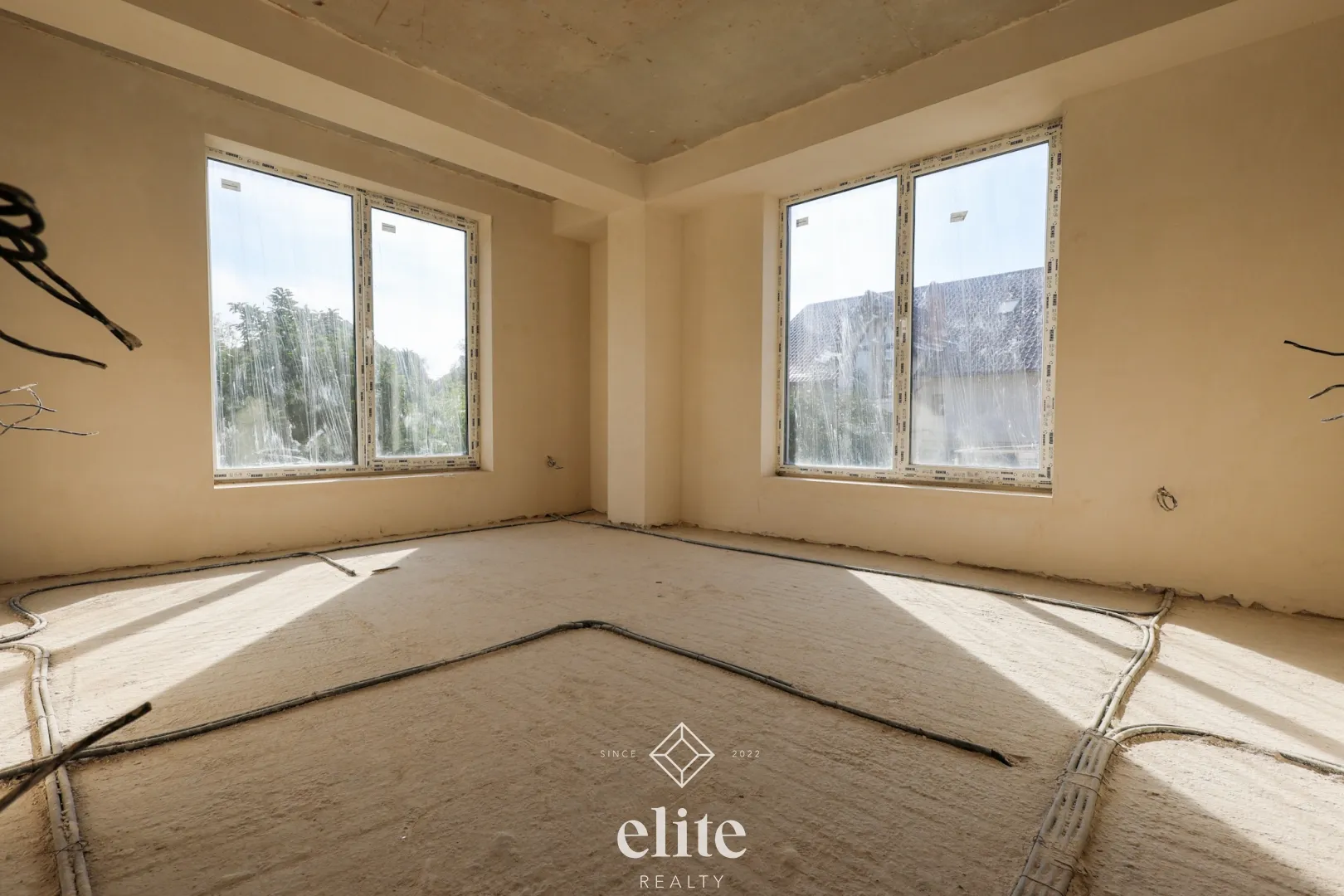 3-etaje casă, 4 camere, 215 m² — Imagine 2