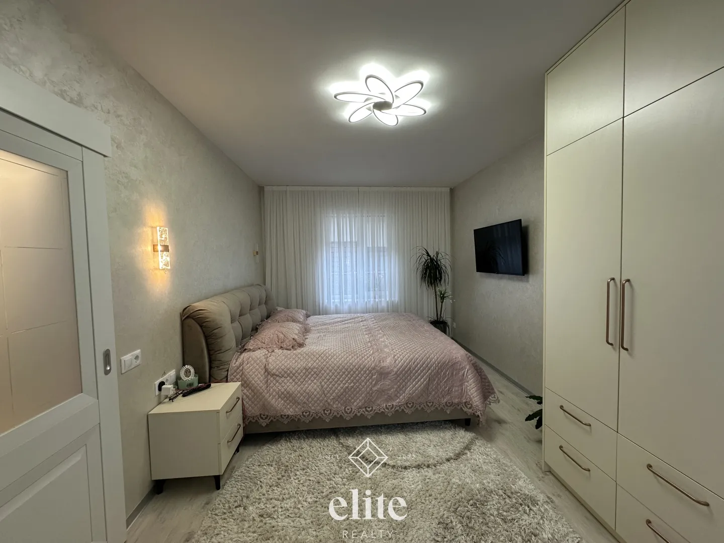 2-etaje casă, 2 camere, 140 m² — Imagine 4