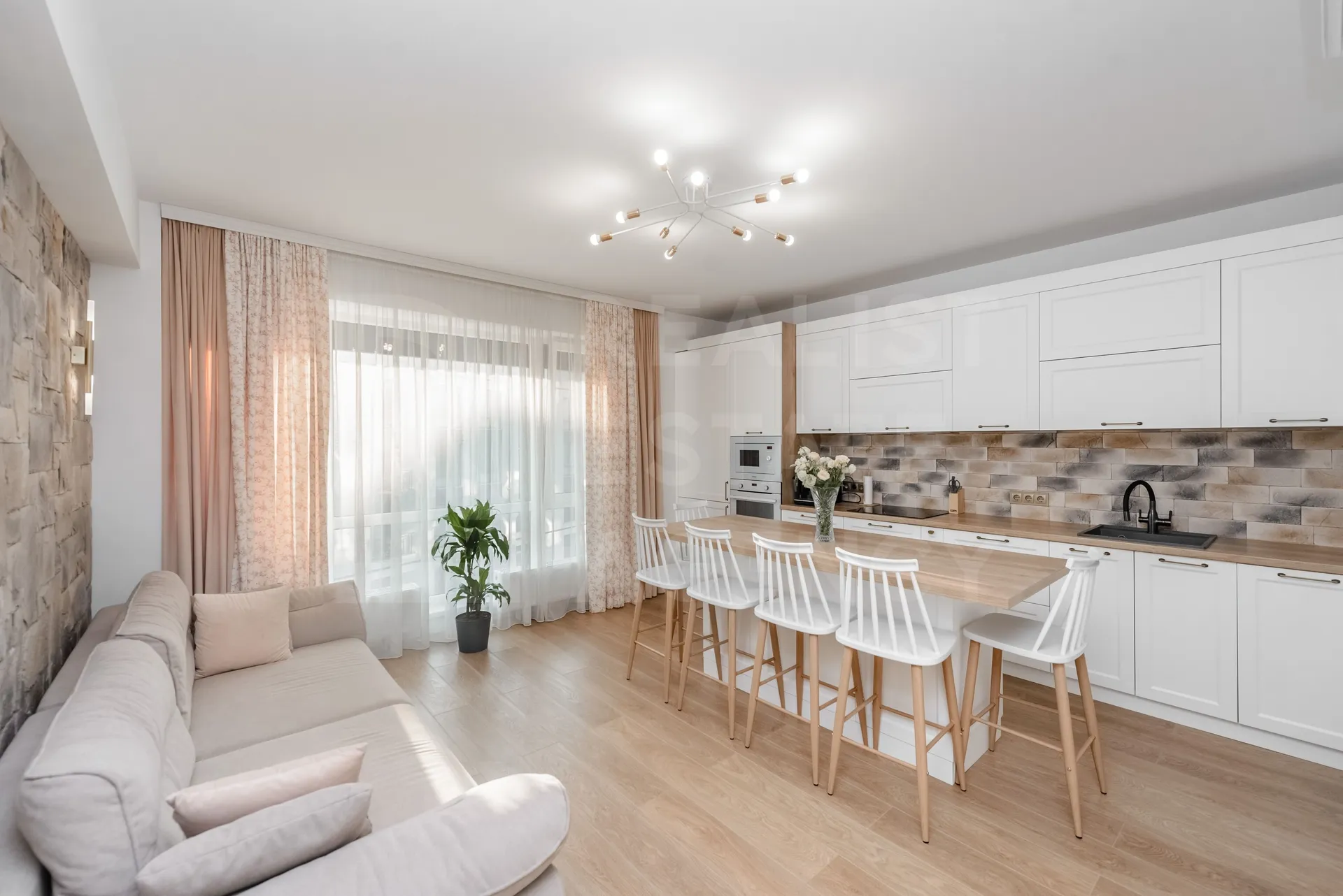 3-комнатная квартира, 82 м² — Изображение 1