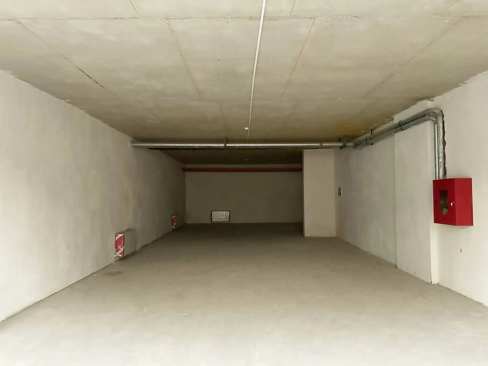 1-bedroom office, 100 m² — Image 2