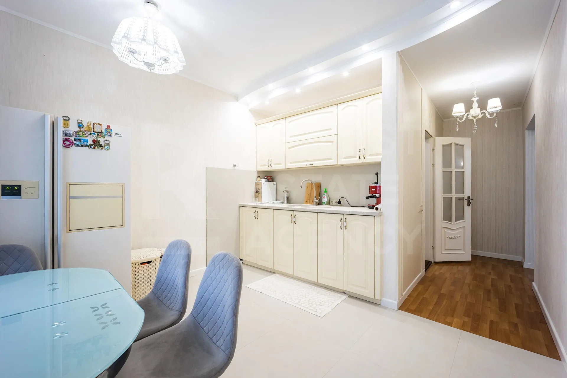 2-этажный дом, 4 комнаты, 190 м² — Изображение 2