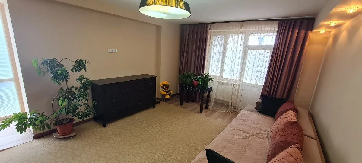 2-camere apartament, 90.02 m² — Imagine 1