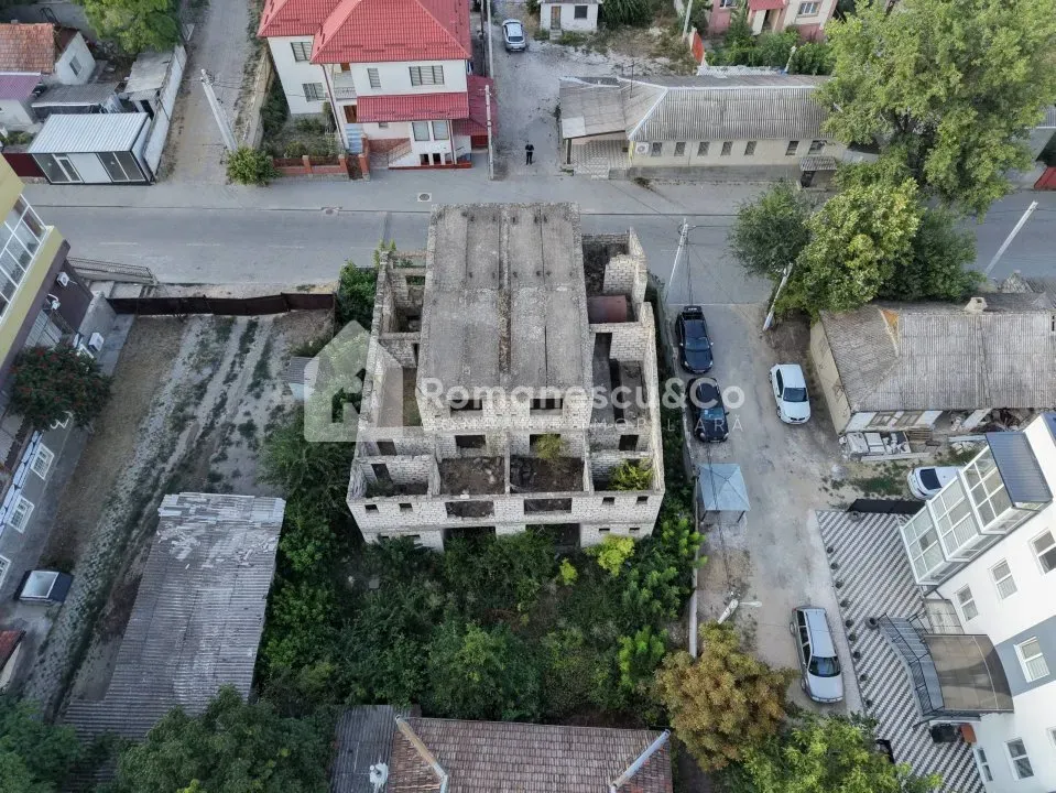 3-этажный дом, 3 комнаты, 215 м² — Изображение 2
