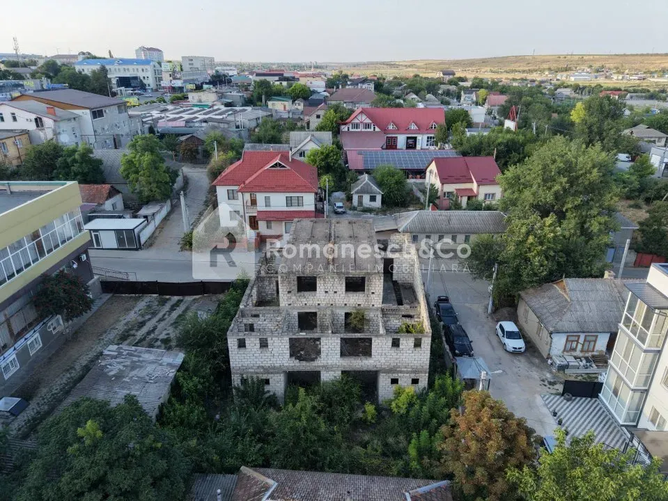 3-этажный дом, 3 комнаты, 215 м² — Изображение 3