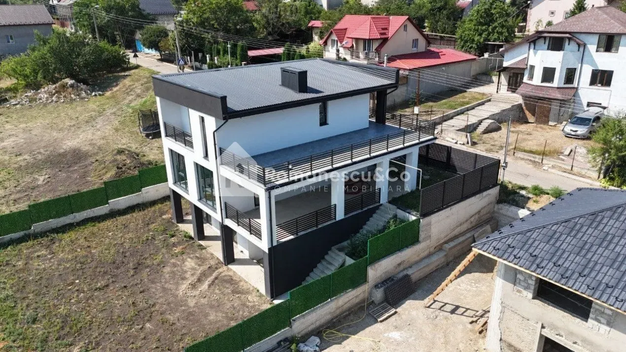 4-этажный дом, 4 комнаты, 380 м² — Изображение 1