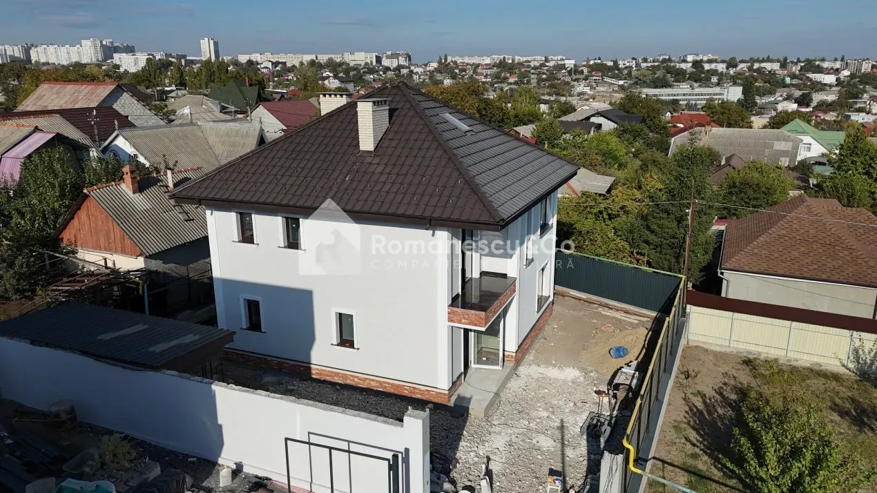 2-etaje casă, 3 camere, 150 m² — Imagine 3