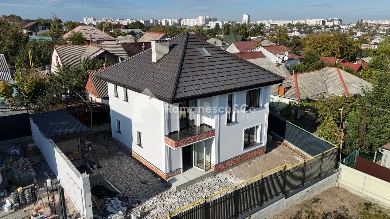 2-etaje casă, 3 camere, 150 m² — Imagine 4