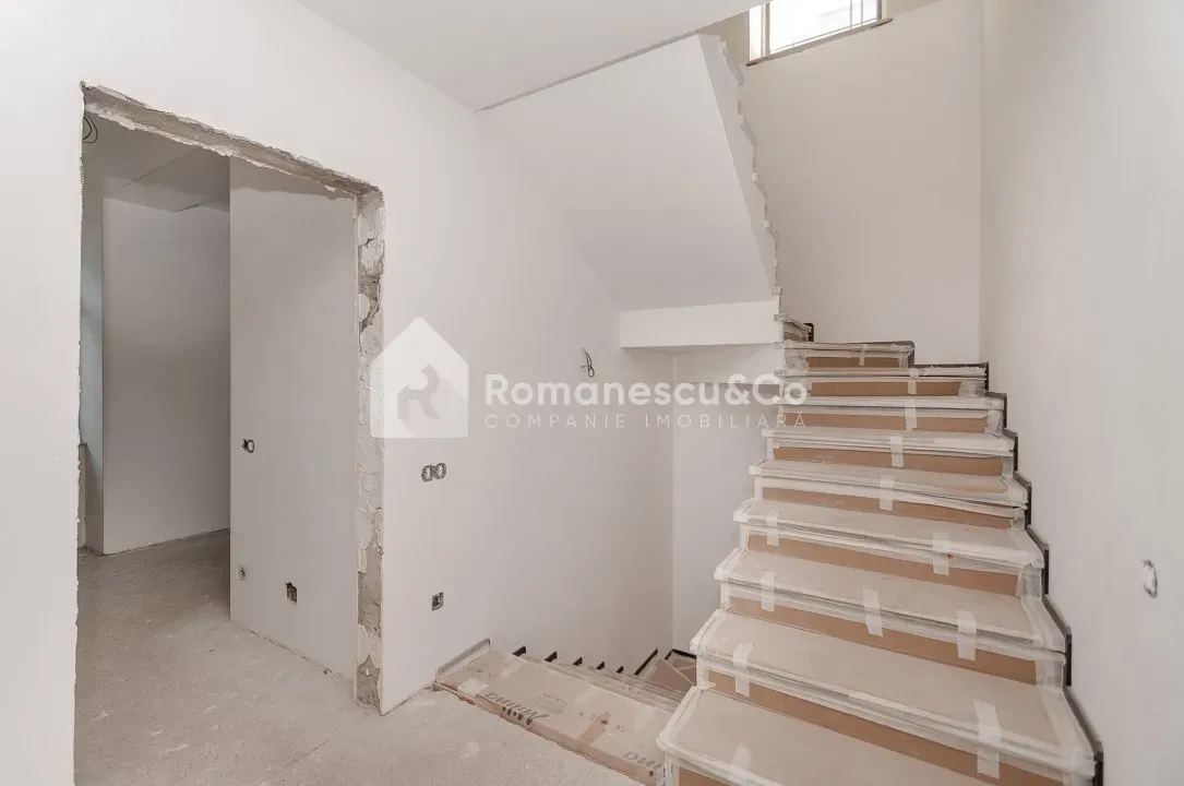 4-etaje casă, 6 camere, 350 m² — Imagine 4
