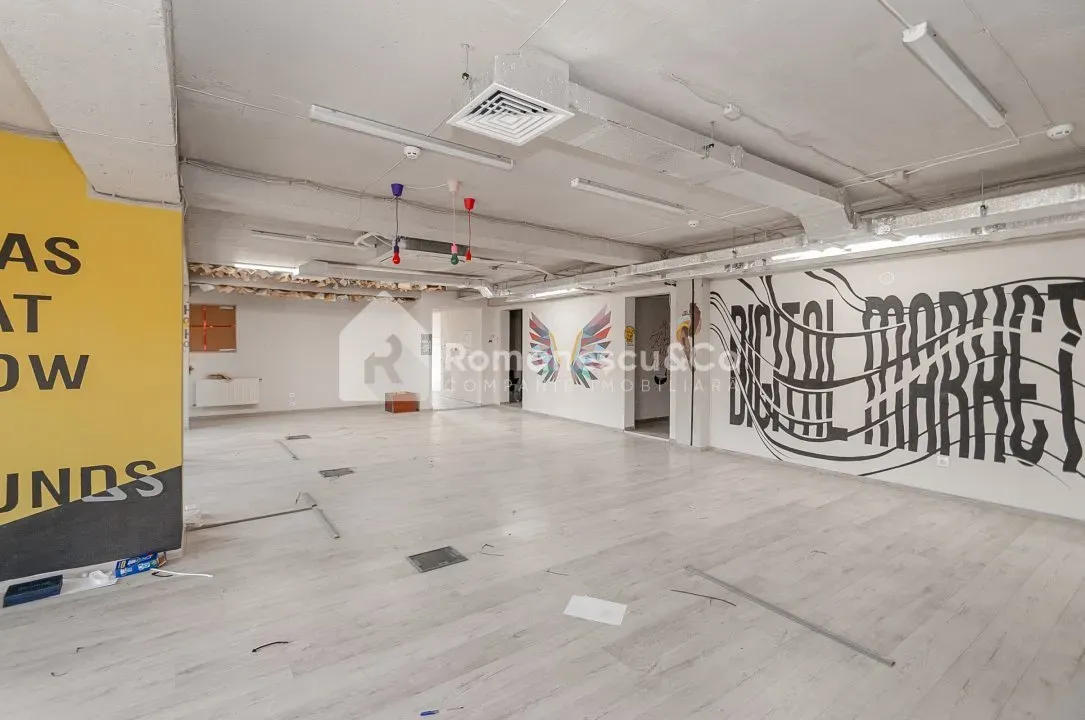 Spațiu comercial, 400 m² — Imagine 1