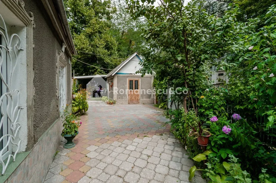 1-etaje casă, 3 camere, 112 m² — Imagine 2