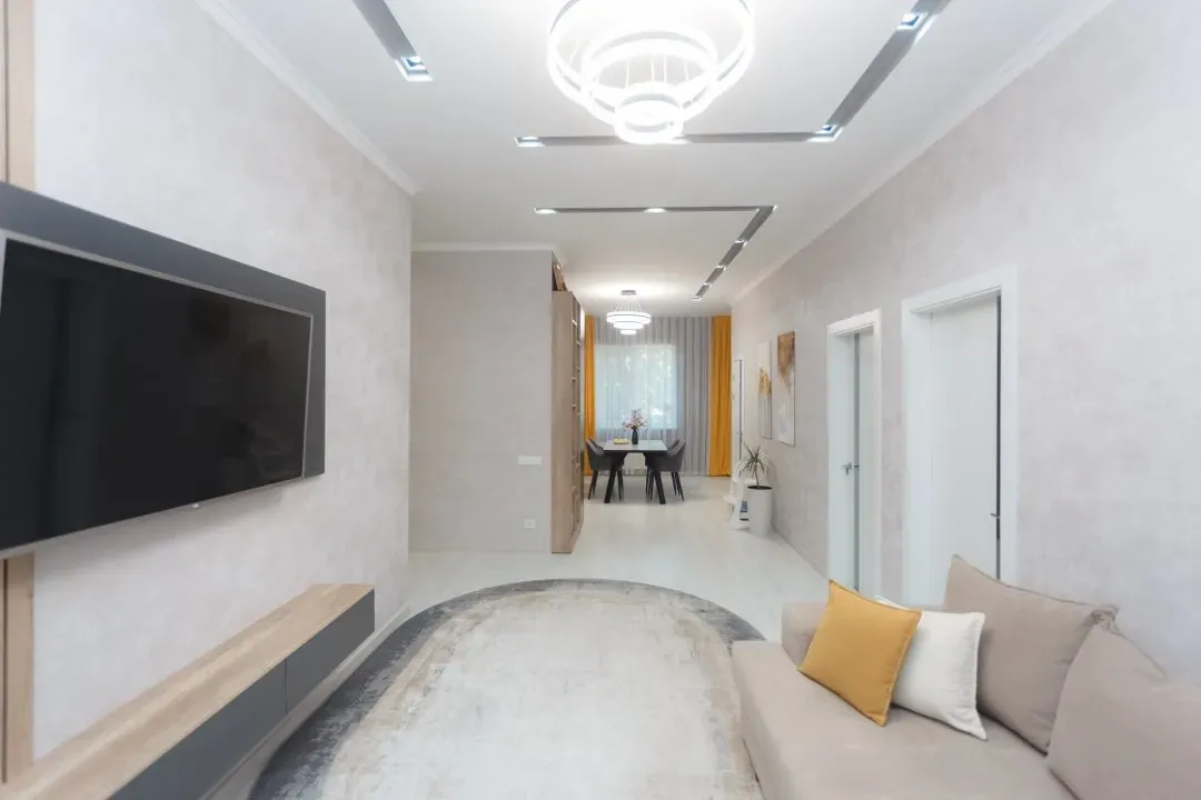 3-camere apartament, 105 m² — Imagine 1