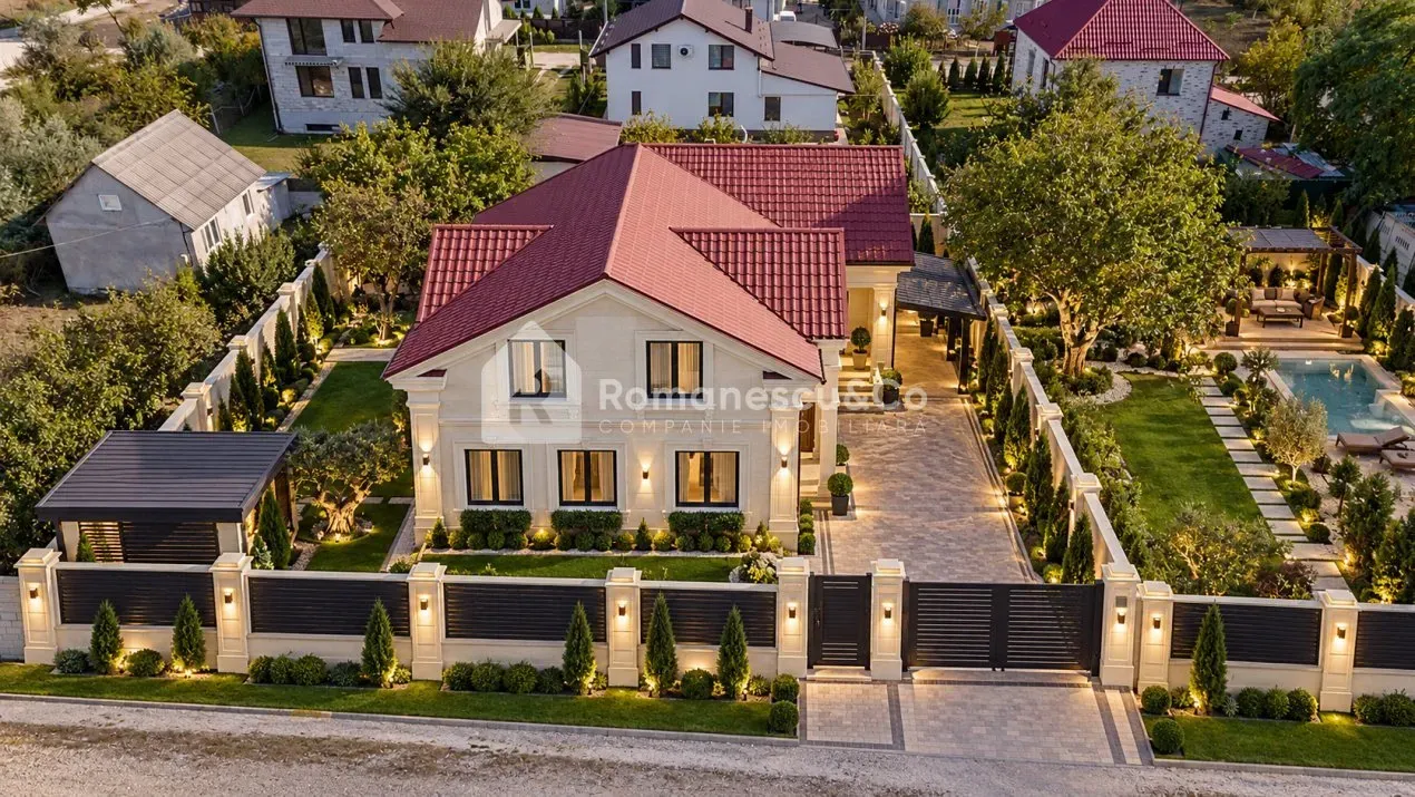 2-etaje casă, 4 camere, 180 m² — Imagine 1